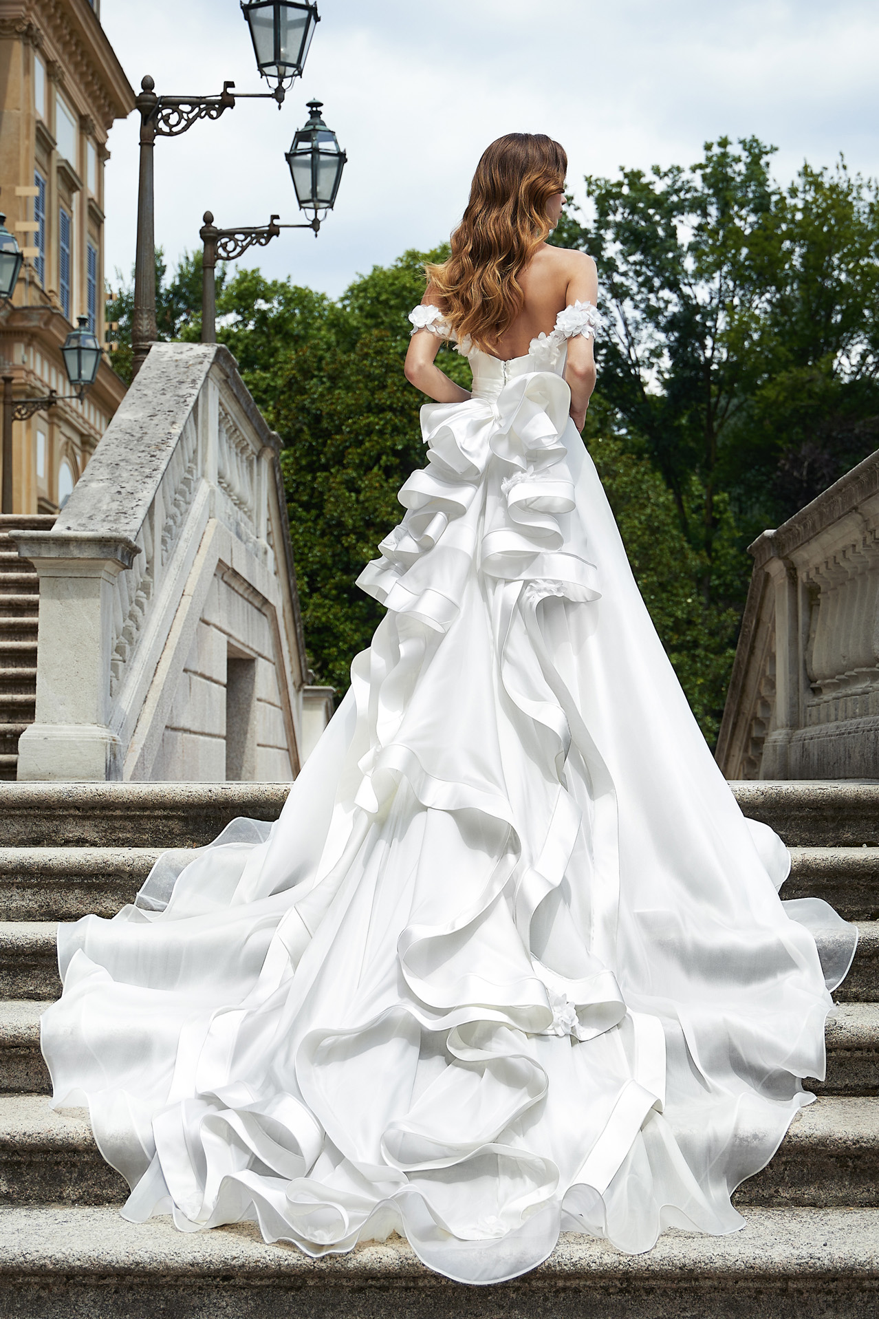 Sculpture style wedding dresses