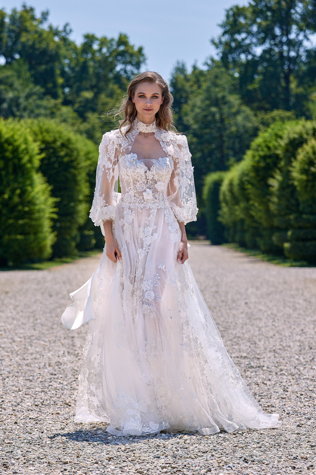 Vestiti da Sposa in Tulle: Delicatezza e Sogno in un Tessuto Magico - Brilla il Giorno del Tuo Matrimonio da Favola! - Una Sposa Unica e Particolare - 100% Made in Italy!