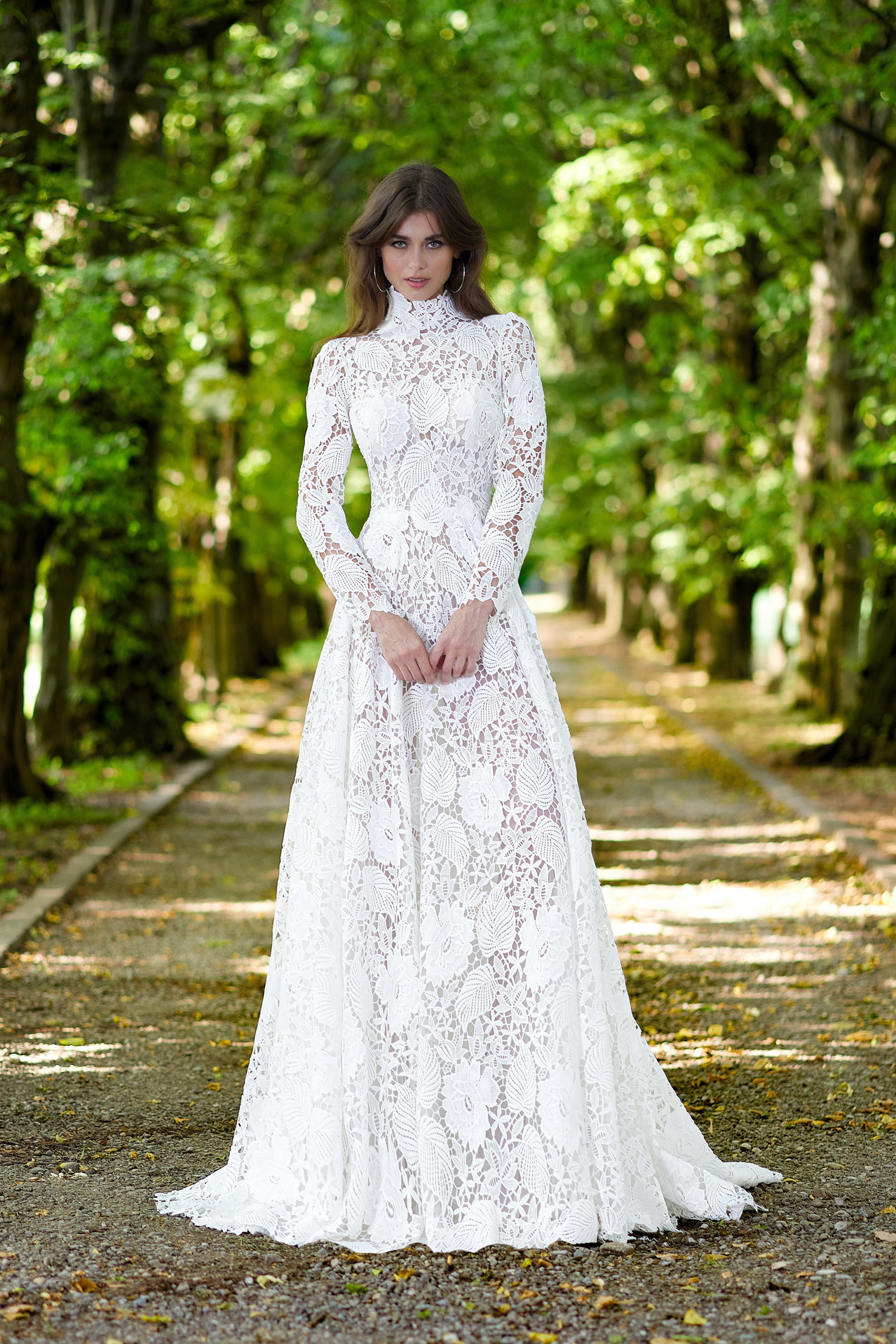 Abiti da Sposa Blandaleone: Dall'Incredibile Glam allo Stile Inconfondibile Chic per il tuo "Sì"!