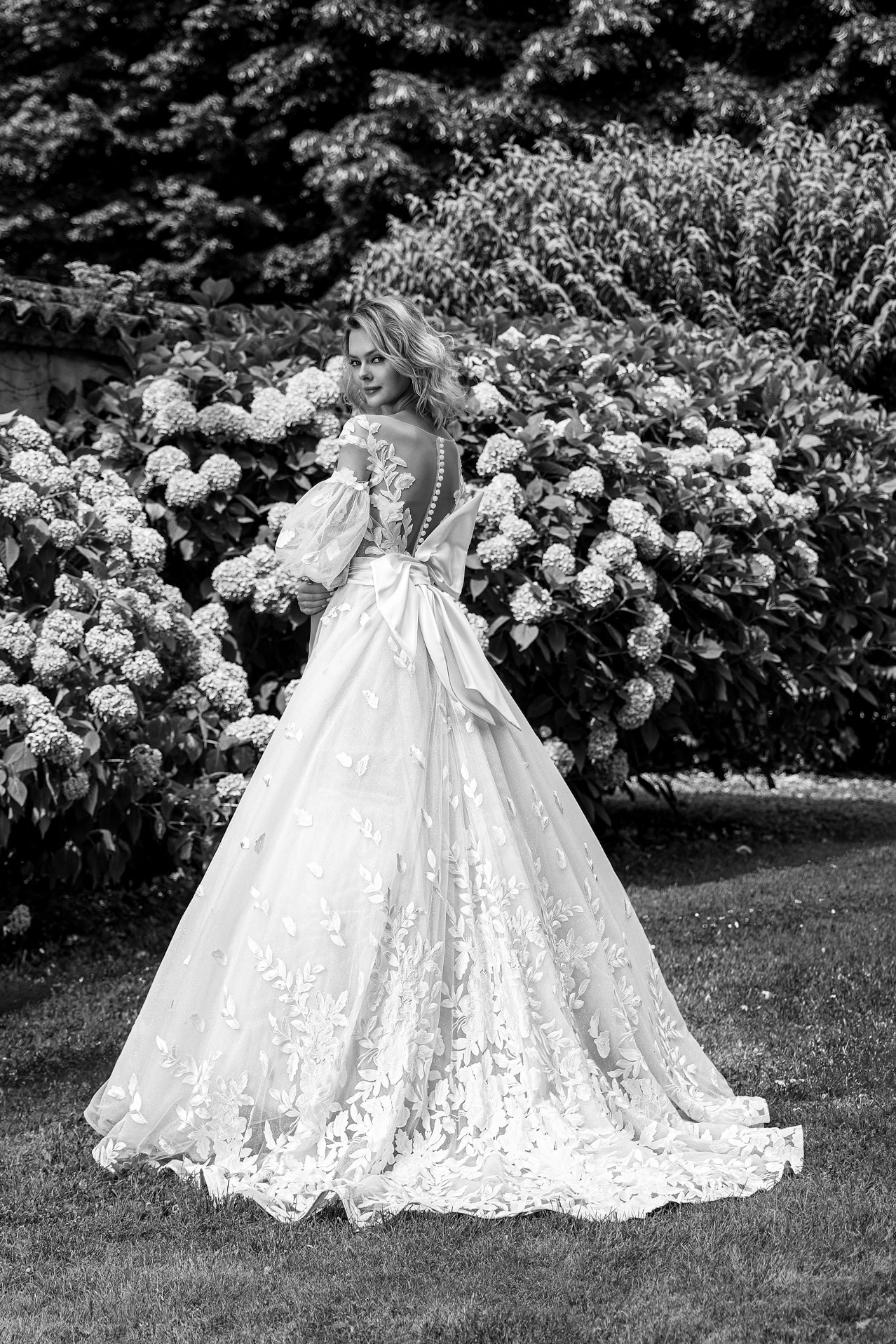 Abiti da Sposa Curvy 2024: Scopri le Tendenze Top per un Matrimonio Unico e Alla Moda