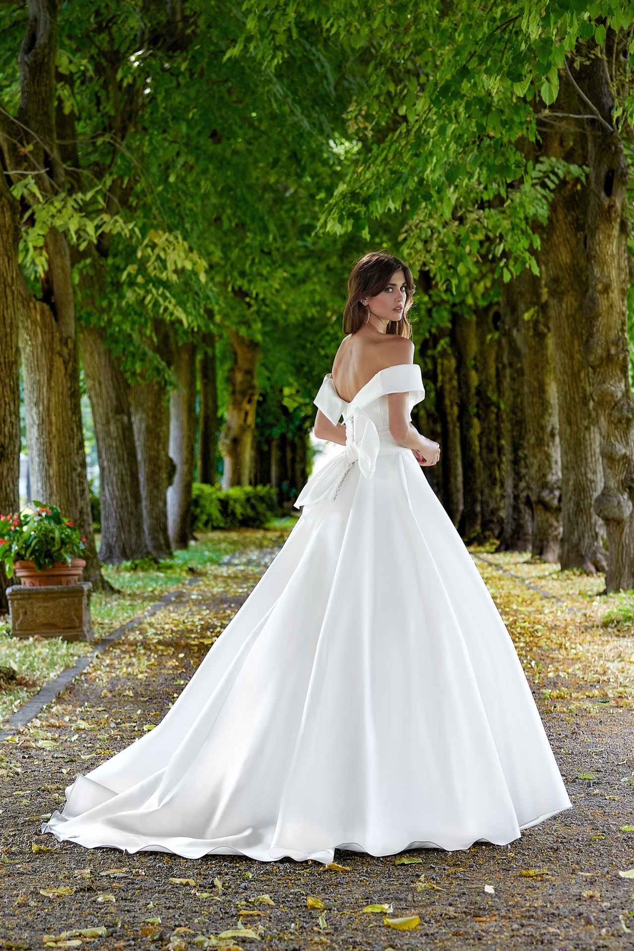 Abiti da Sposa Mortara: Design Esclusivi per il Tuo Matrimonio - Eleganza e Innovazione a Portata di Mano