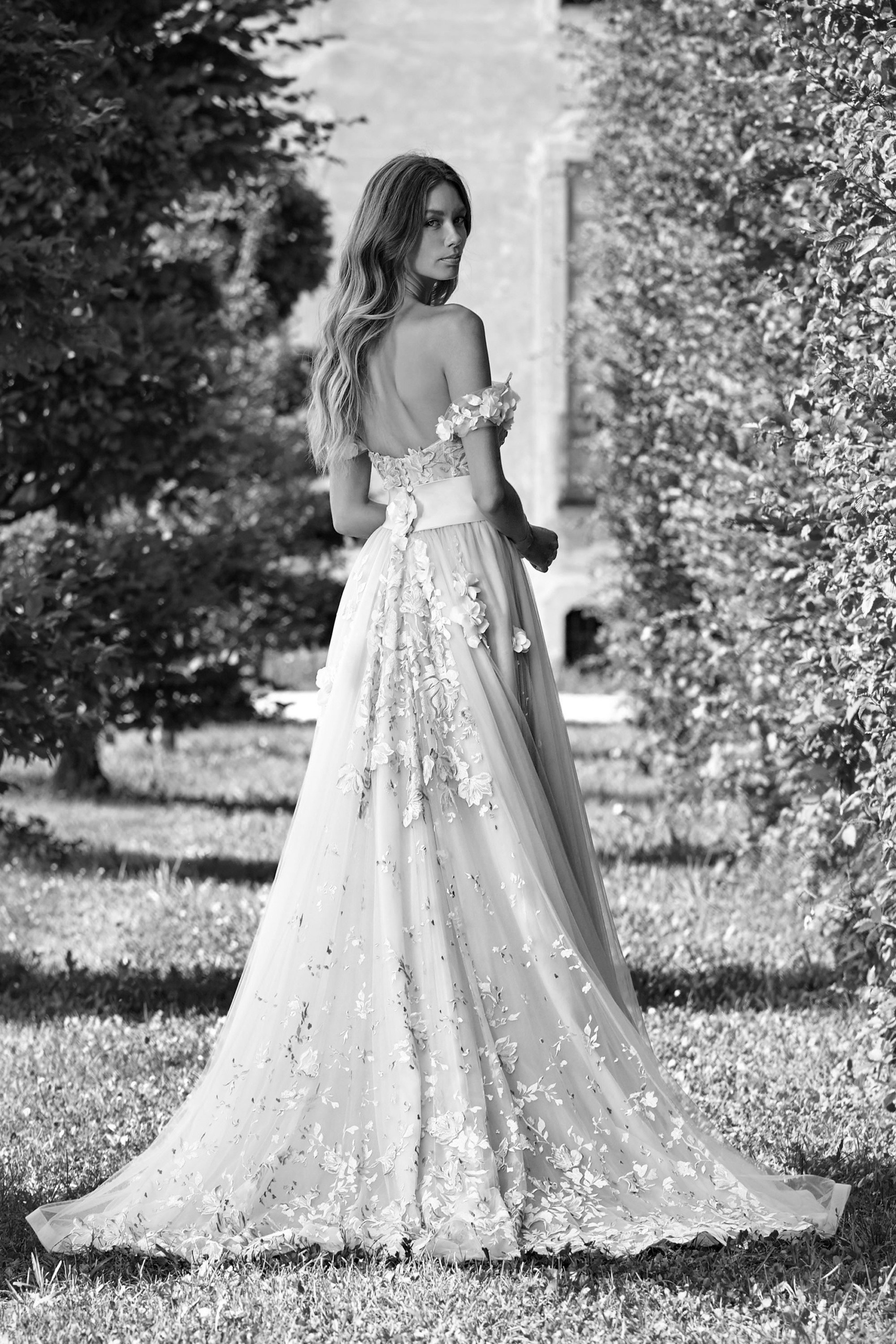 Abiti da Sposa che Slanciano la Figura: Opere Sartoriali che Accarezzano la Fisicità! Abiti da Sposa che Slanciano la Figura: Opere Sartoriali che Accarezzano la Fisicità!