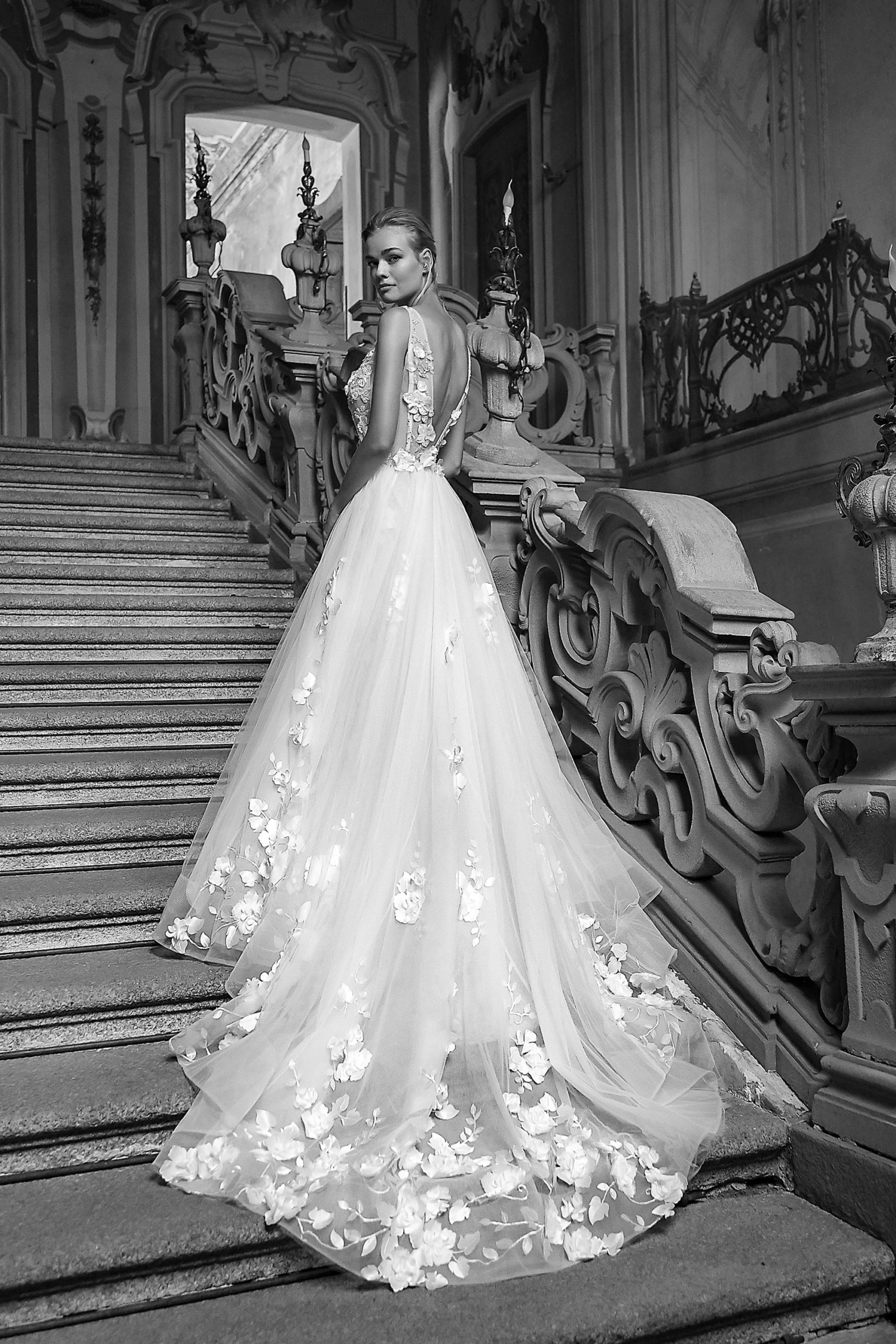 Abiti da Sposa Capo d'Orlando: Lusso in Vogue Style per un Matrimonio da Favola - La Collezione Sposa più Desiderata