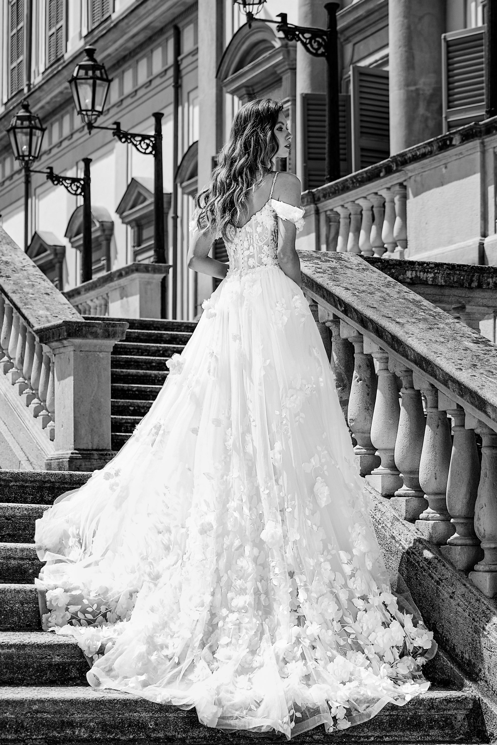 Atelier Wedding Dresses Reggio Calabria: The Avant-Garde Vogue Style for a Dream Bride - Discover Haute Couture for Your Wedding