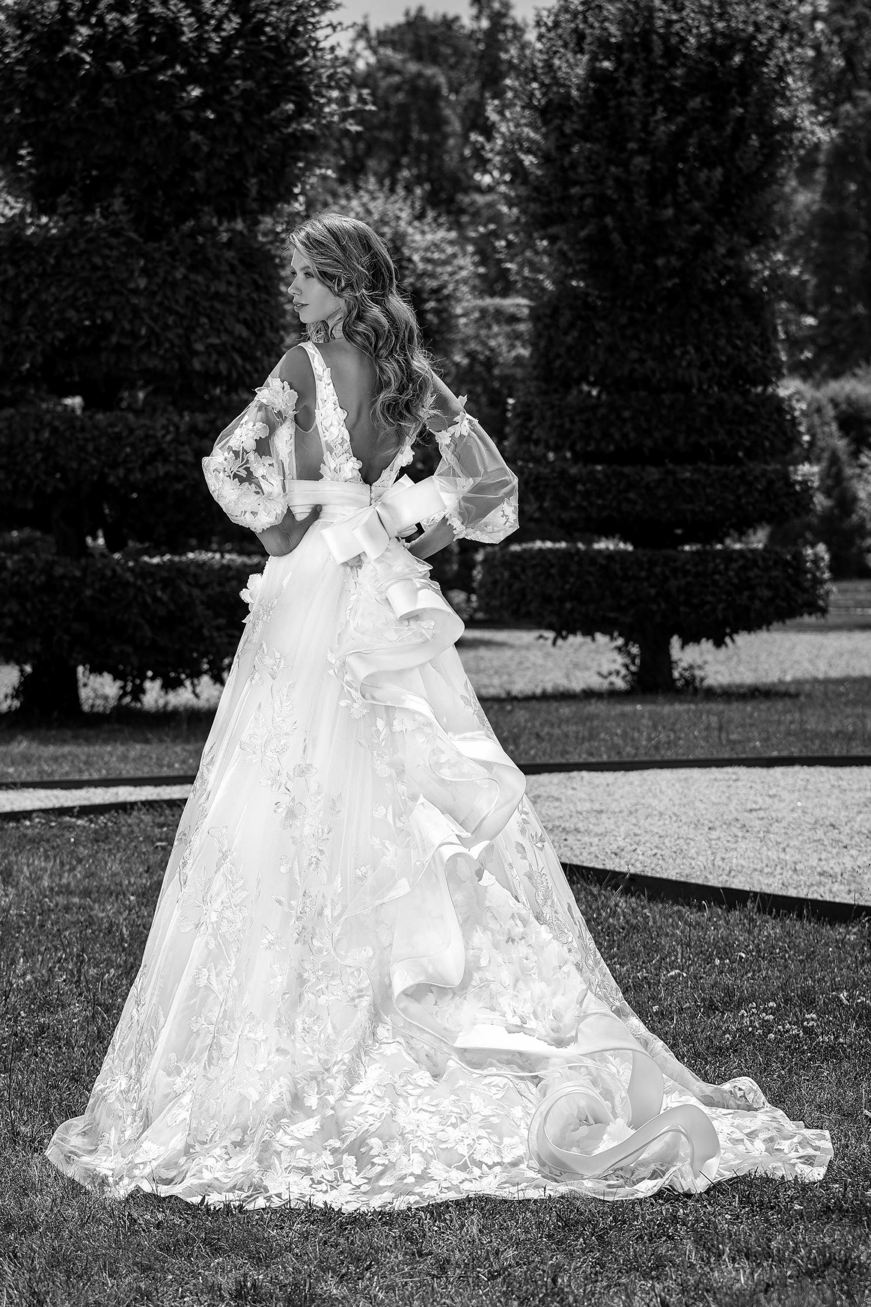Abiti da Sposa Ostra Vetere: Scopri lo Stile Vogue con l'Alta Moda Sposa -  L'Arte del Made in Italy per un Look Nuziale Indimenticabile - Per una Sposa Unica e Particolare! 