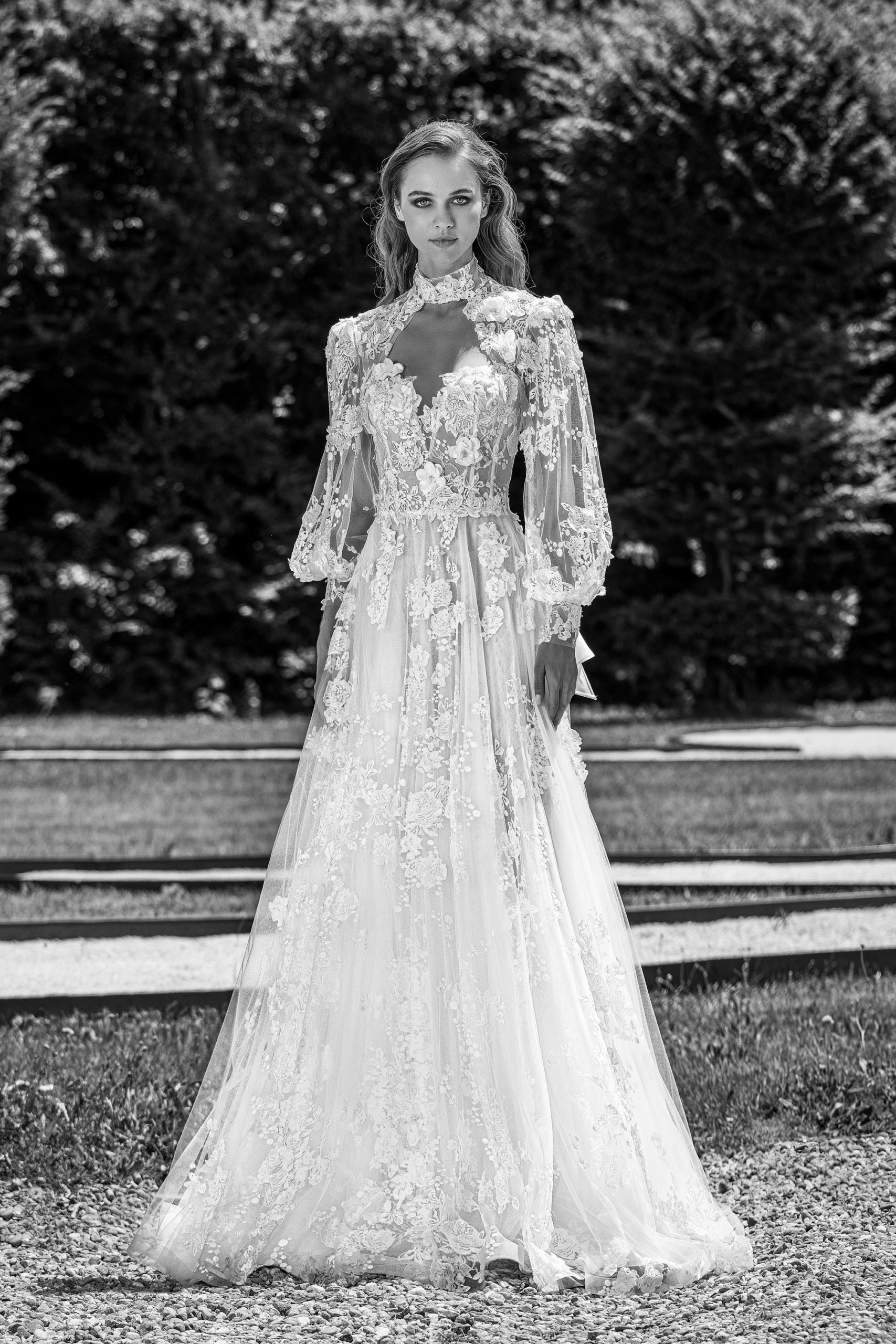 Abiti da Sposa Stefano Blandaleone 2025: Un Viaggio nella Grande Bellezza 100% Made in Italy - Alta Moda per una Sposa Unica ed Esclusiva con un Look Nuziale Indimenticabile!