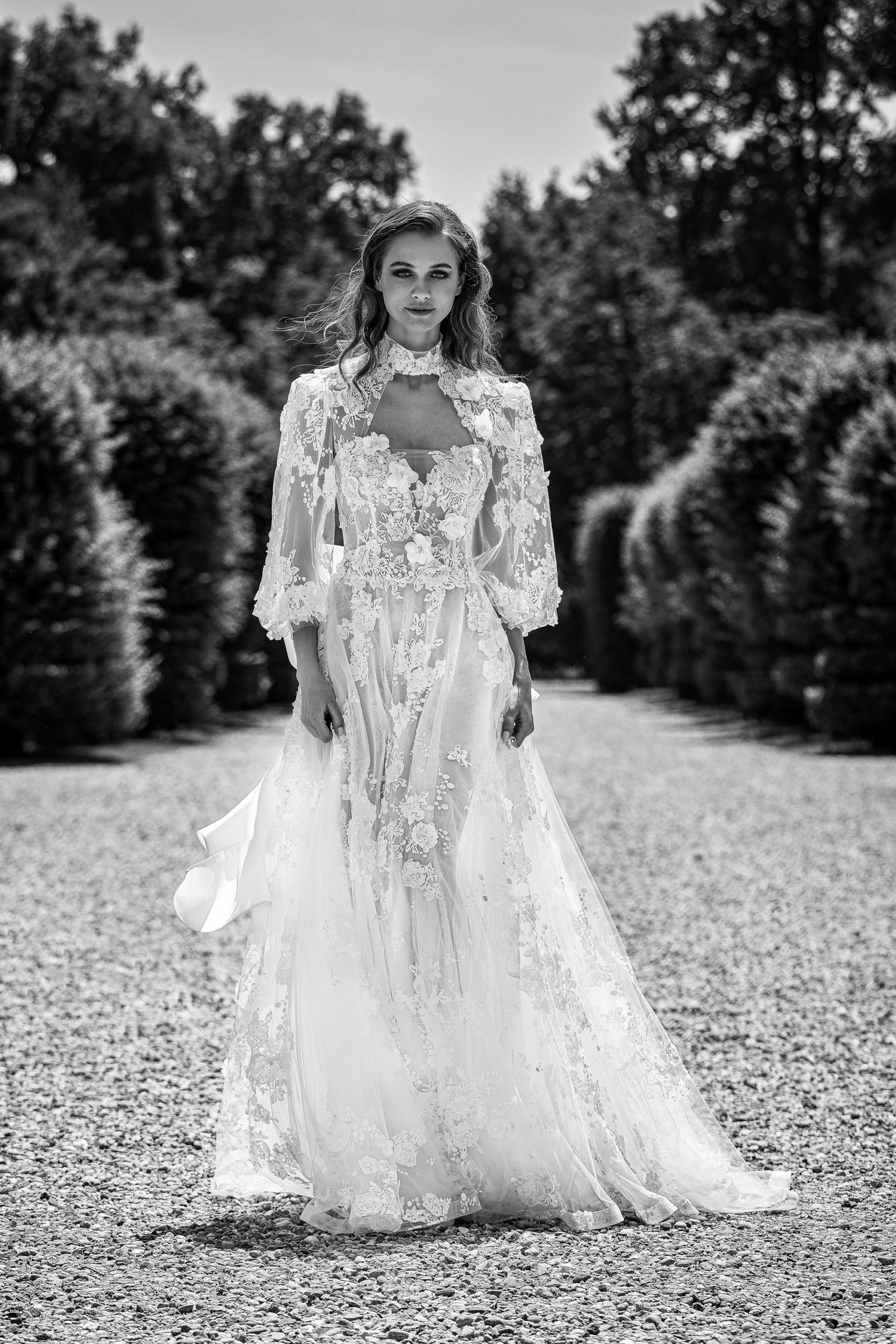 Paola Wedding Dresses: Vogue Style Inspirations for a Unique and Exclusive Bride - The art of choosing the perfect wedding dress
