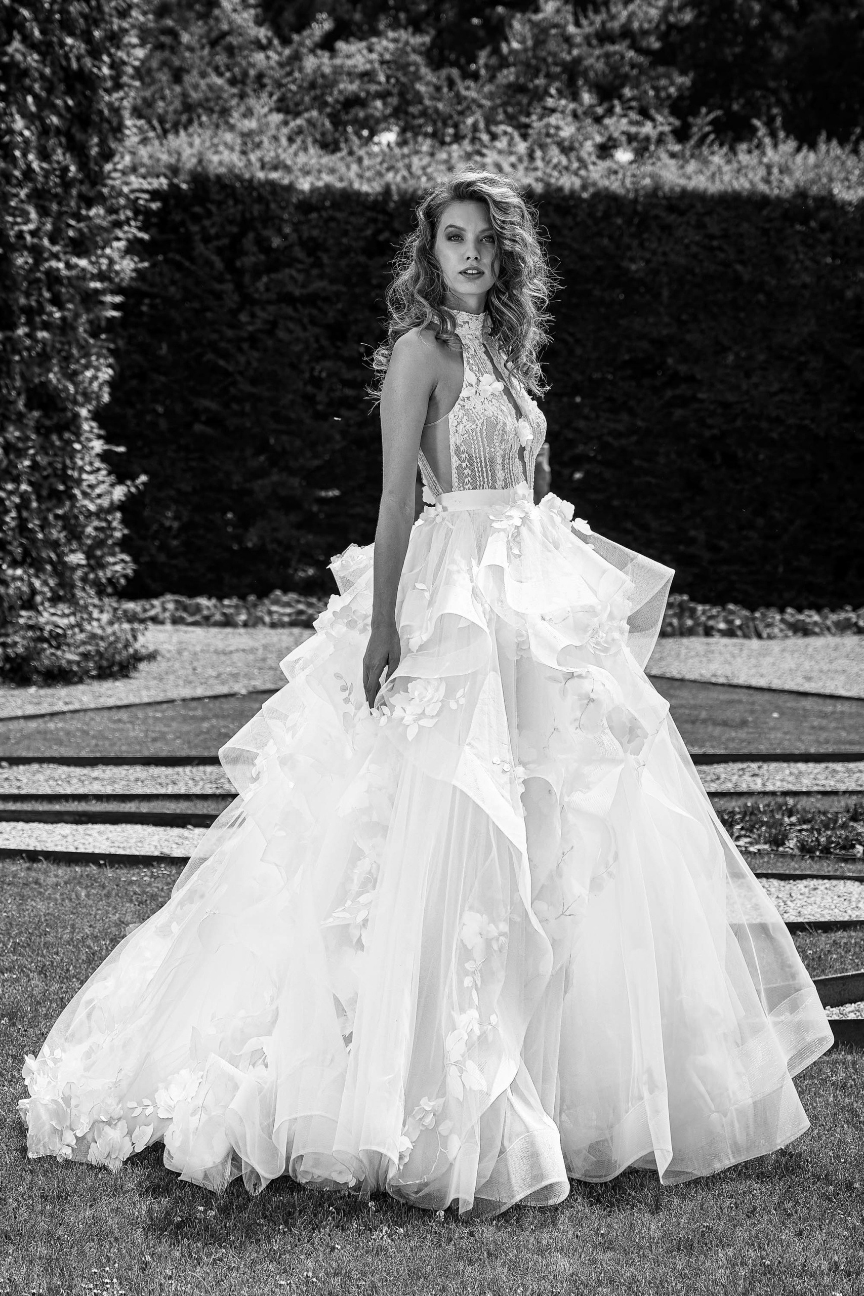 Abiti da Sposa Ribera: Consigli e Tendenze per un Look da Sogno - Trova l'Ispirazione per un Matrimonio Vogue Style