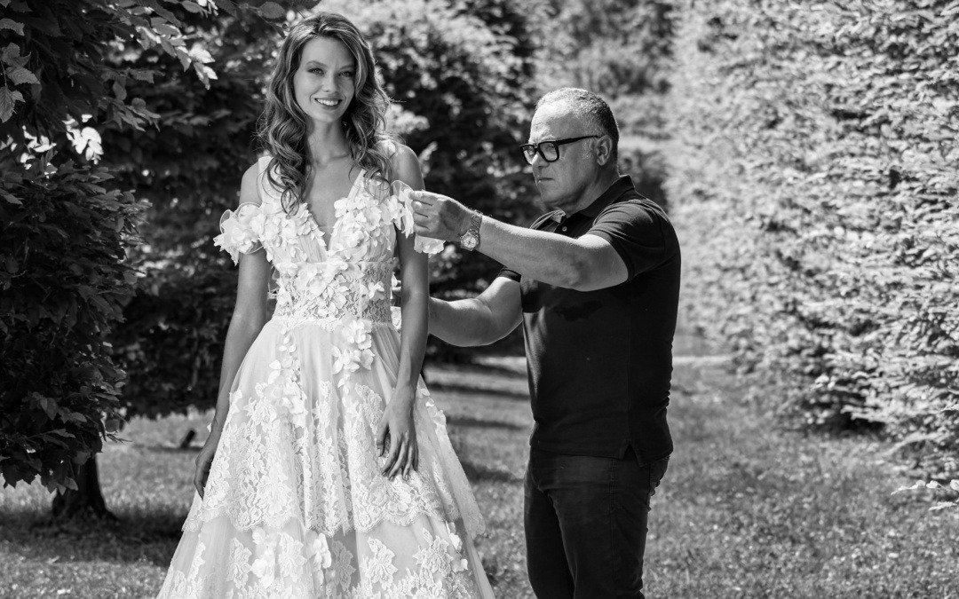 Abiti da Sposa Mantova: L’Arte della Perfezione Nuziale – Un Omaggio alla Femminilità e all’Esclusività