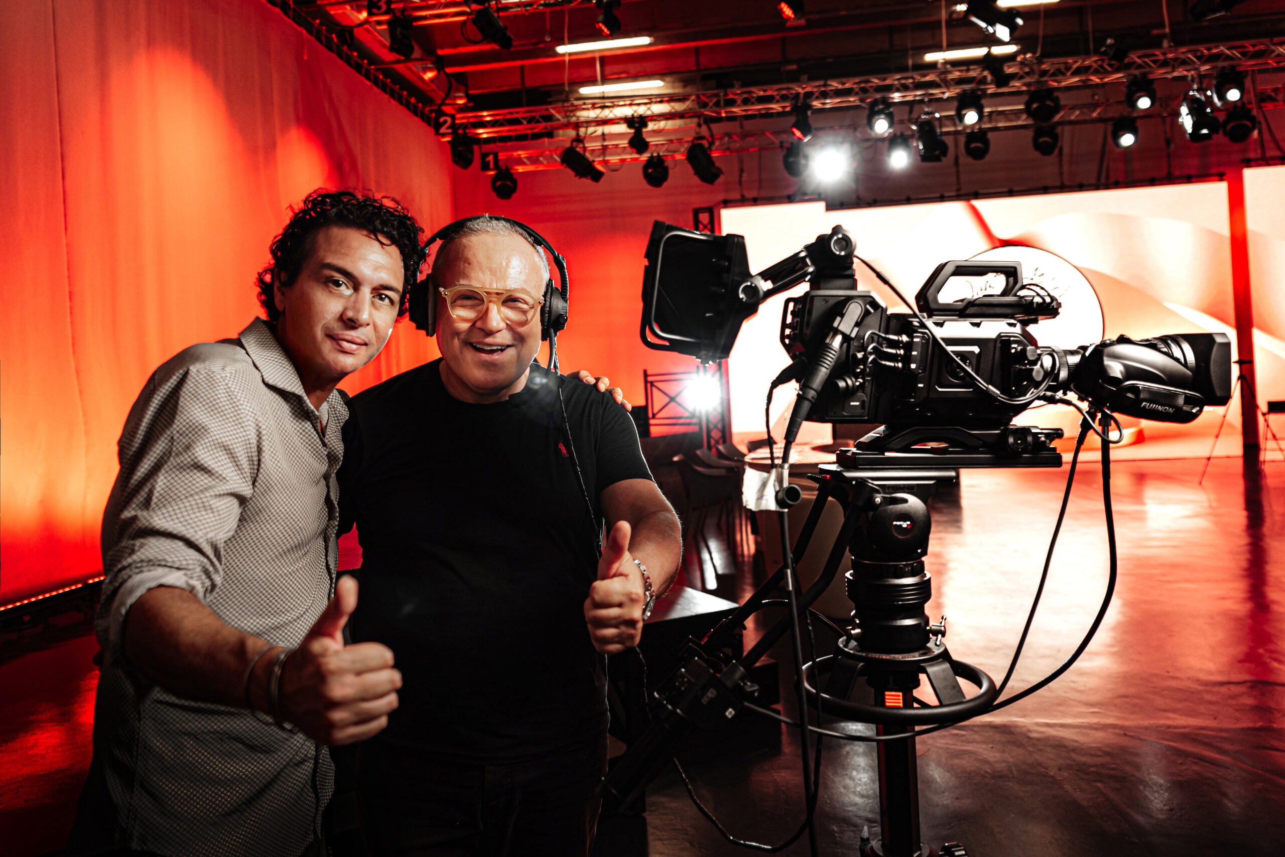 4 Atelier: Il Nuovo Format di Stefano Blandaleone e Jessica Fegatilli Conquista il Pubblico - In Onda su Sky dal 3 Settembre